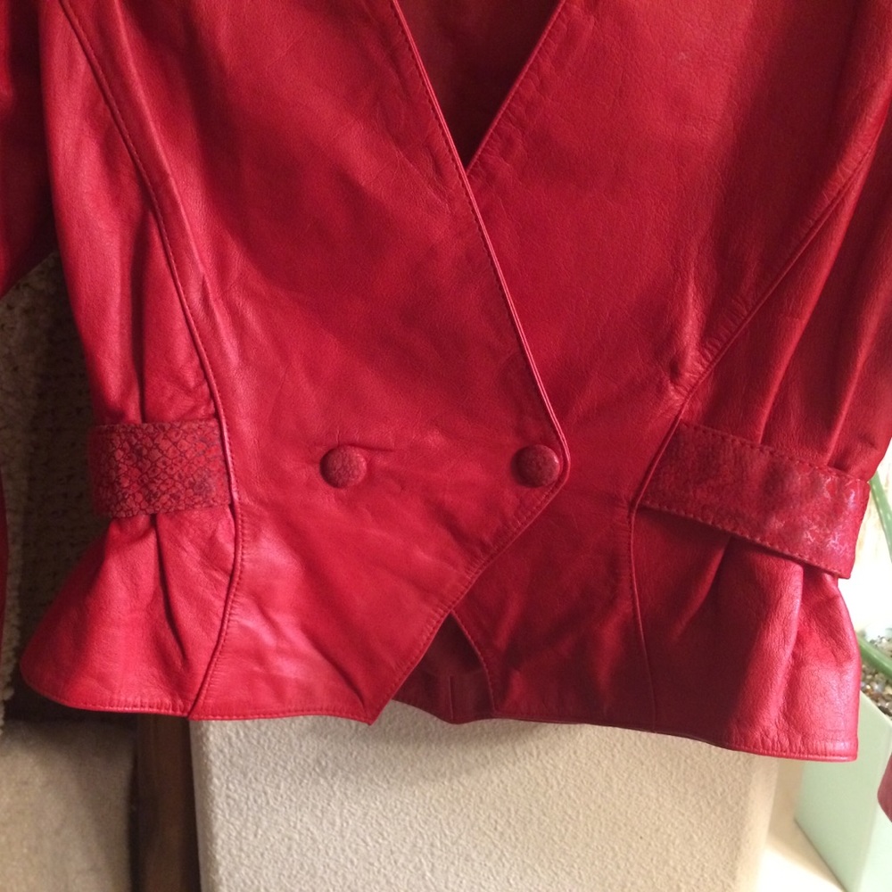 Leather jacket - Picture 4 of 6